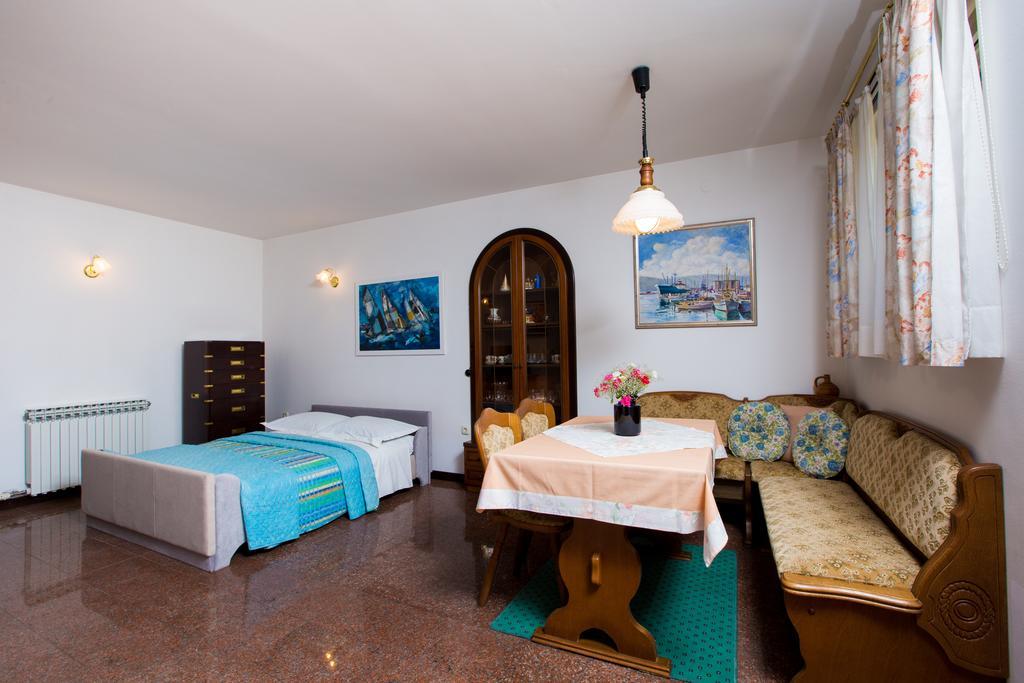 Apartment Dolores Opatija Eksteriør billede